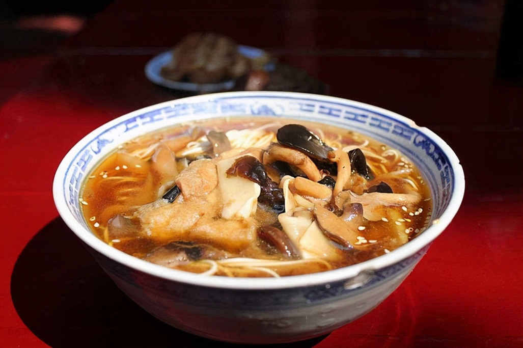 Hon 140 tang si bo mang trong dem tai ngoi chua noi tieng thoi nha Thanh-Hinh-4