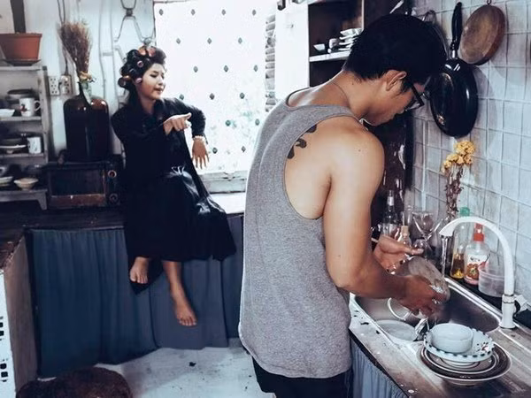 Phu nu duoc dan ong tinh nguyen trao thu nay chung to anh ay la cuc pham-Hinh-2