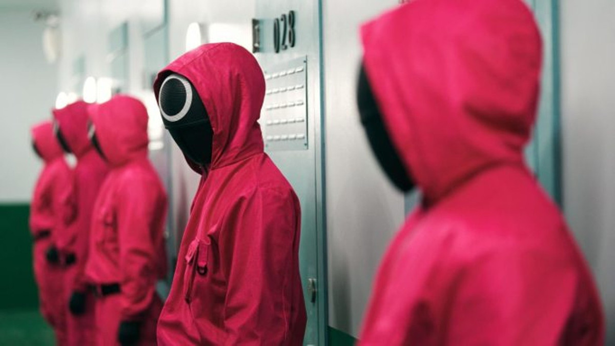 Truong o My cam tre choi tro choi, mac quan ao nhu 