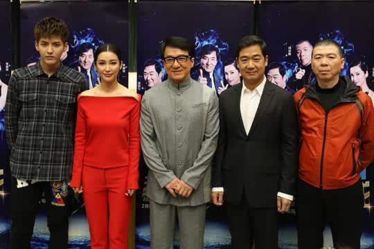 Ông lớn nào chống lưng Ngô Diệc Phàm trong Cbiz? - Hình 3 Ong lon nao chong lung Ngo Diec Pham trong Cbiz?-Hinh-3