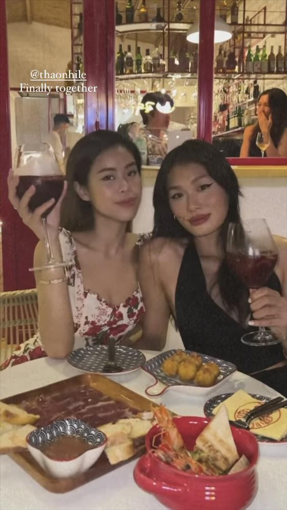 Buc anh hoi tu nhan sac, tien tai: Tien Nguyen so ke Thao Nhi Le