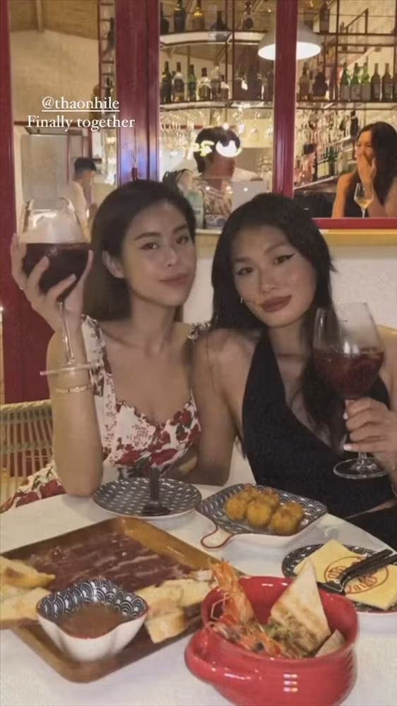 Buc anh hoi tu nhan sac, tien tai: Tien Nguyen so ke Thao Nhi Le