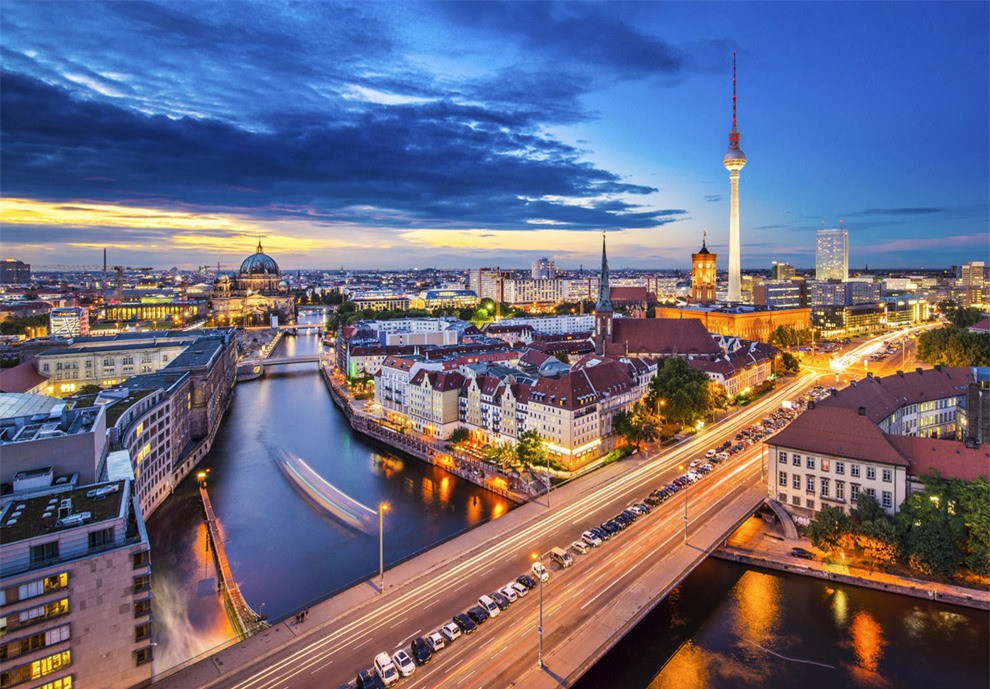 Hoàng hôn ở Berlin, Đức.