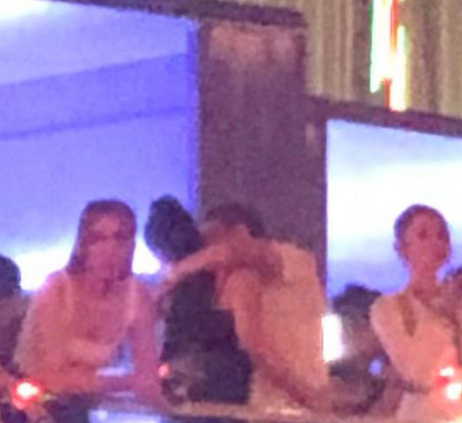 Chồng cũ Lệ Quyên và Cẩm Đan bị bắt gặp khoảnh khắc "ôm hôn nhau" - Hình 3 Chong cu Le Quyen va Cam Dan bi bat gap khoanh khac