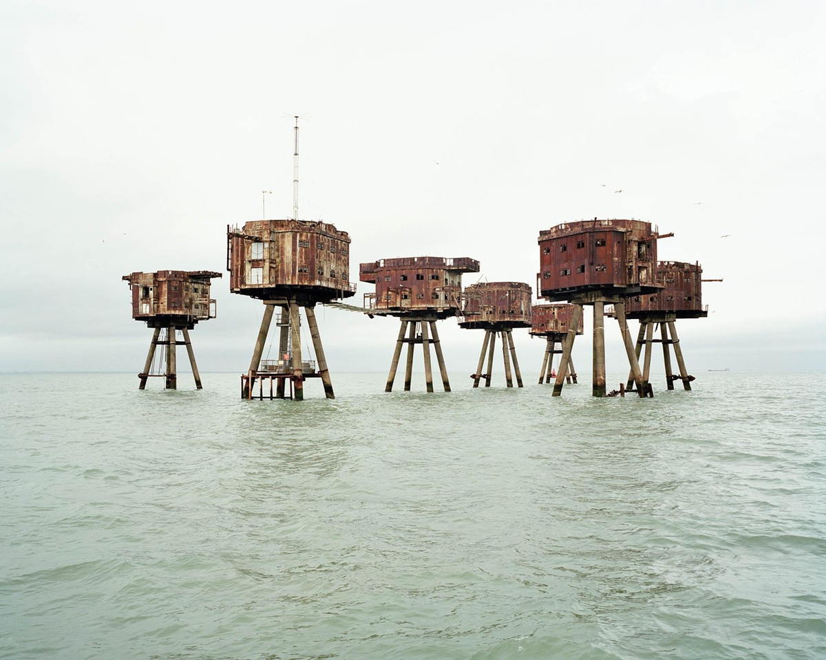 Cuốn sách cũng là một lời nhắc nhở về tầm quan trọng về mặt xã hội của dòng sông, bất chấp cảnh quan đô thị đang thay đổi nhanh chóng. Ảnh: Dewe Mathews.