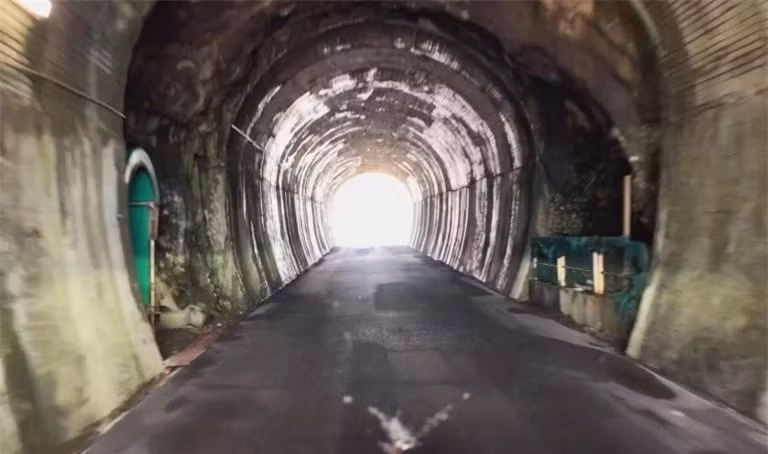 Duong ham bi nguyen rua o Nhat, ai di qua cung khiep so-Hinh-2