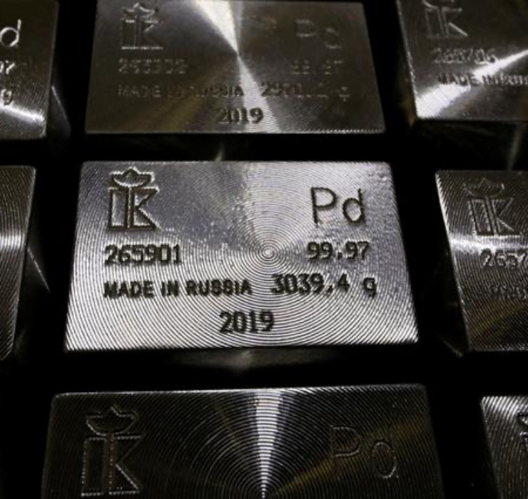 Vì vậy, đây là kim loại có tính ứng dụng cao trong nhiều lĩnh vực như sản xuất đá quý, chế tạo máy móc và pin.