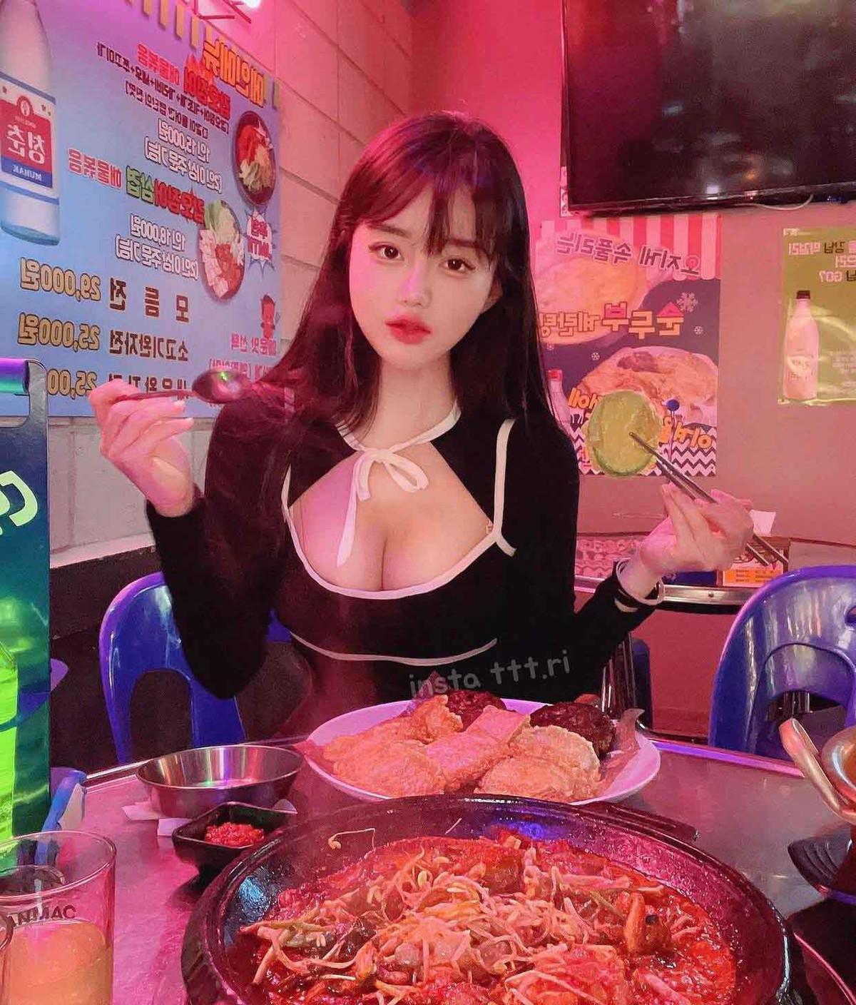 Hot girl Han Quoc hut chu y vi thoi trang ca tinh-Hinh-4