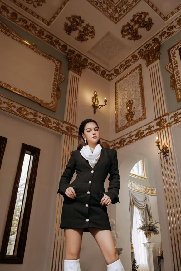 Pham Quynh Anh tung loat anh khoe voc dang sau tin don mang thai-Hinh-3