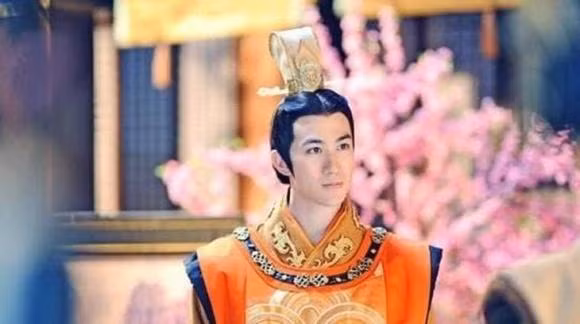 Thai tu nuot nuoc mat viet bai tho, Vo Tac Thien xem xong phan no-Hinh-2