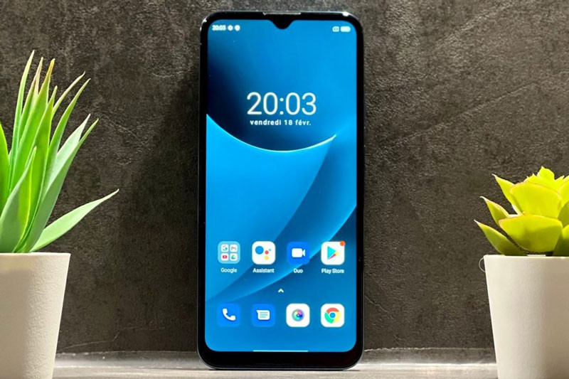 Smartphone "nhái" iPhone 13 Pro, RAM 8 GB, giá gần 5 triệu - Hình 2 Smartphone