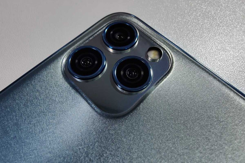 Smartphone "nhái" iPhone 13 Pro, RAM 8 GB, giá gần 5 triệu - Hình 4 Smartphone