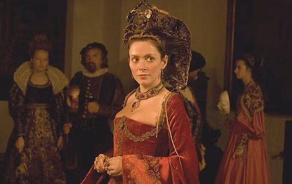 Về sau, Nữ hoàng Mary I kết hôn với Philip II của Tây Ban Nha. Tuy nhiên, bà không có hôn nhân hạnh phúc vì không sinh được con. Cuối cùng, bà qua đời năm 42 tuổi. Trong nhiều thuyết đô thị, người dân kể rằng, khi triệu hồi được Bloody Mary thì sẽ nhìn thấy một hồn ma đang ôm con hoặc đang tìm con.