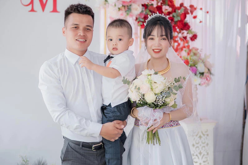 Ve dep man ma cua ba xa tien ve khoac ao Dong A Thanh Hoa-Hinh-9