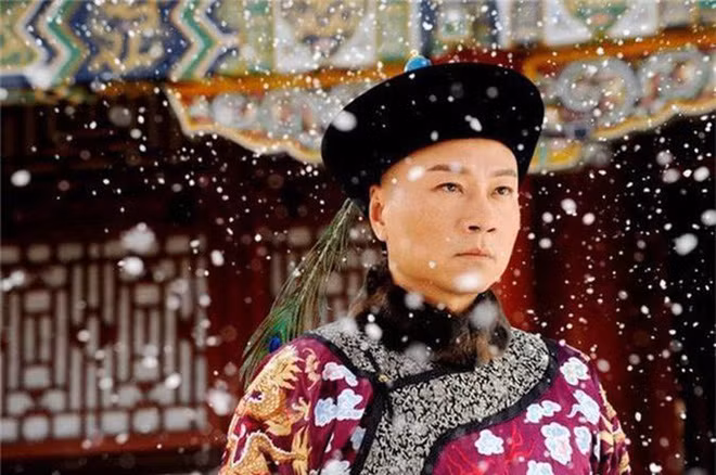 Theo nghiên cứu của các chuyên gia, hoạn quan sống thọ hơn hoàng đế. Tuổi thọ trung bình của thái giám cao hơn hoàng đế và nam giới bình thường khoảng 14 - 19 tuổi. Dù có cuộc sống xa hoa, quyền quý, suốt ngày ăn sơn hào hải vị và được các thái y chăm sóc sức khỏe nhưng tuổi thọ trung bình của hoàng đế chỉ là 39,2 tuổi.