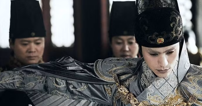 Khi thái giám tịnh thận, quá trình sản xuất hầu hết các loại hormone, bao gồm androgen sẽ bị ngăn chặn. Nhờ đó, hoạn quan sẽ có sức khỏe tốt hơn và sống thọ hơn người bình thường.