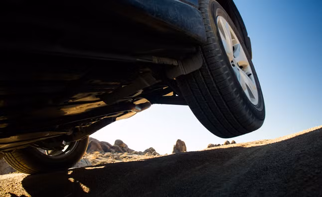 4. Nhờ thiết kế gầm cao, dòng xe crossover có thể dễ dàng vượt qua chướng ngại vật giống như một phương tiện off-road hạng nhẹ.