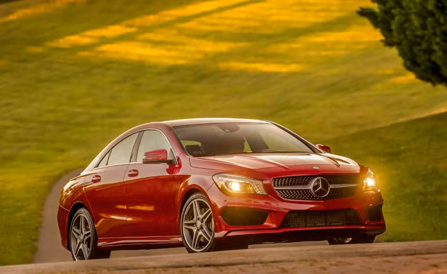 Những mẫu xe mới thường đối mặt với vấn đề mới và Mercedes-Benz CLA 250 không phải là ngoại lệ. Là mẫu xe ít tin cậy nhất trong dòng xe sedan hạng sang, CLA 250 đã khiến thương hiệu của hãng xe Đức giảm sút. Ngoài ra việc thiết kế lại các mẫu S-Class cũng gây tốn kém rất lớn.