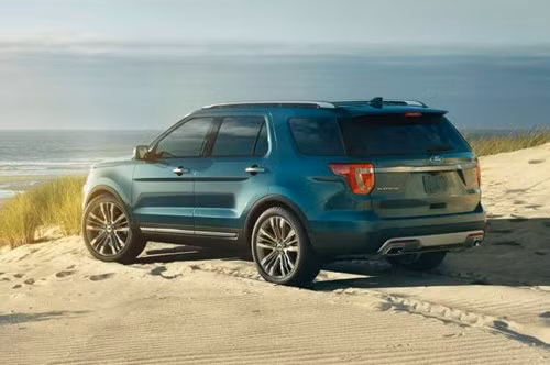 Bộ động cơ mới mang đến cho xe công suất 270 mã lực. Mục đích chính của việc Explorer 2016 vẫn giữ lại động cơ 4 xi-lanh là tiết kiệm nhiên liệu.