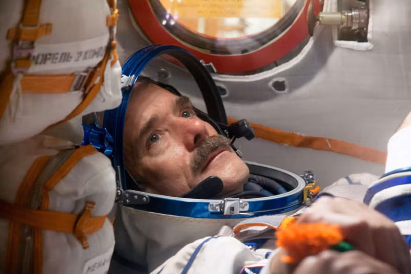Phi hành gia Chris Hadfield trên trạm ISS.