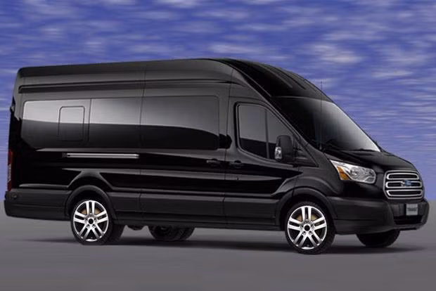 Business Class Transit: Mẫu xe này được thiết kế sang trọng giống như một chiếc limousine, bao gồm: ghế VIP với hệ thống sưởi ấm và mát-xa dành cho 8 người cùng quầy bar nhỏ. Nội thất của xe được trang bị hệ thống ánh sáng LED thay đổi màu sắc, hệ thống điều khiển tích hợp với iPad và điện thoại di động qua wifi.