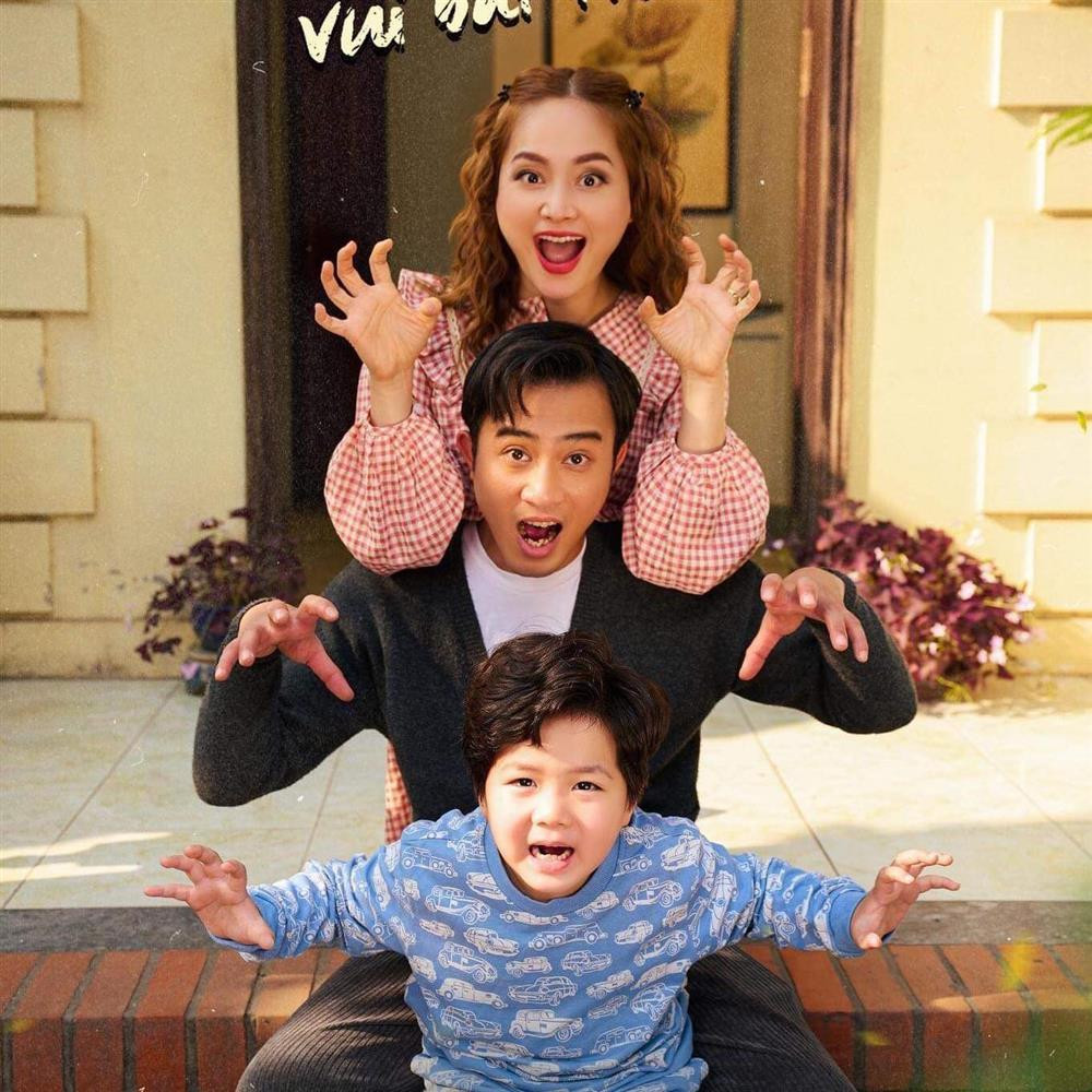 ia Nghĩa (7 tuổi) đóng vai Long - con trai của Hà (Lan Phương) và Thành (Doãn Quốc Đam) trong "Gia đình mình vui bất thình lình".