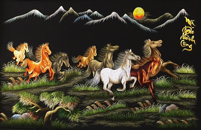 Treo tranh ma dao thanh cong huong nao de ruoc loc vao nha?