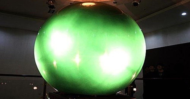 Viên ngọc này trị giá 10,8 triệu lượng bạc vào thời điểm đó, tương đương với 810 triệu nhân dân tệ ngày nay. Sau cái chết của Thái hậu Từ Hi, viên ngọc phát sáng này cũng bị chôn vùi. Sau đó, Tôn Điện Anh cướp mộ Đông Lăng, không rõ viên ngọc ở đâu.