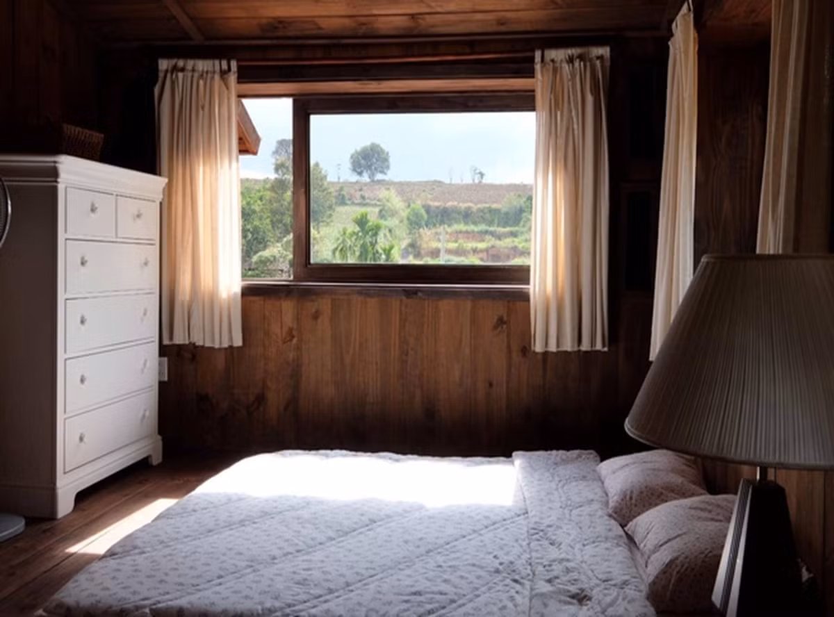 Doi vo chong 9x ho bien manh dat bo trong thanh can nha co tich-Hinh-5