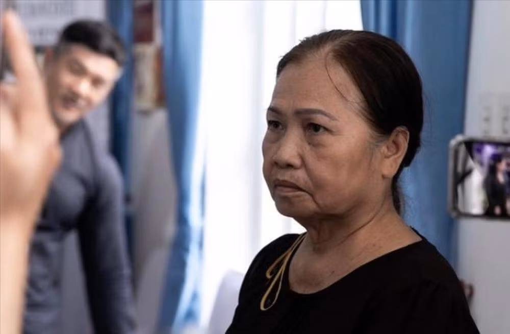 Xot xa phan doi 3 nghe si Viet ra di khi tuoi con tre-Hinh-6