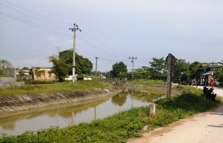 Khúc sông nơi bà Oanh được người dân phát hiện.