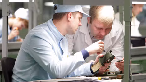 Các kỹ sư từ công ty quốc phòng hàng đầu Nga sẽ sang Đức, Italy thực tập.