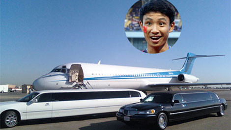 “Running Man” Vũ Xuân Tiến sẽ được đưa đón bằng một chiếc limousine sang trọng.