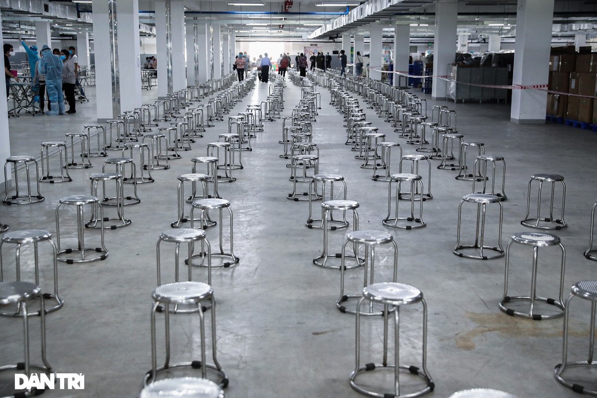 Một năm chống dịch COVID-19: Trận chiến khốc liệt và nhiều mất mát nhất Mot nam chong dich COVID-19: Tran chien khoc liet va nhieu mat mat nhat