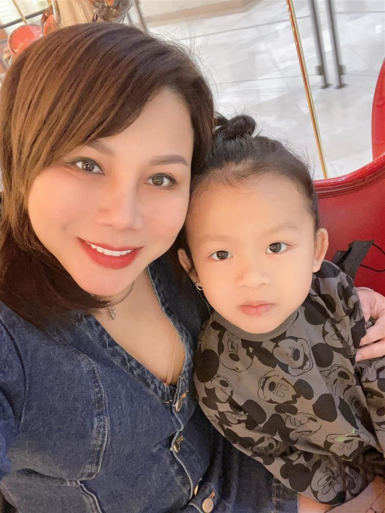 Vo cu van am uc tien chu cap cho con tu Hoang Anh?-Hinh-5