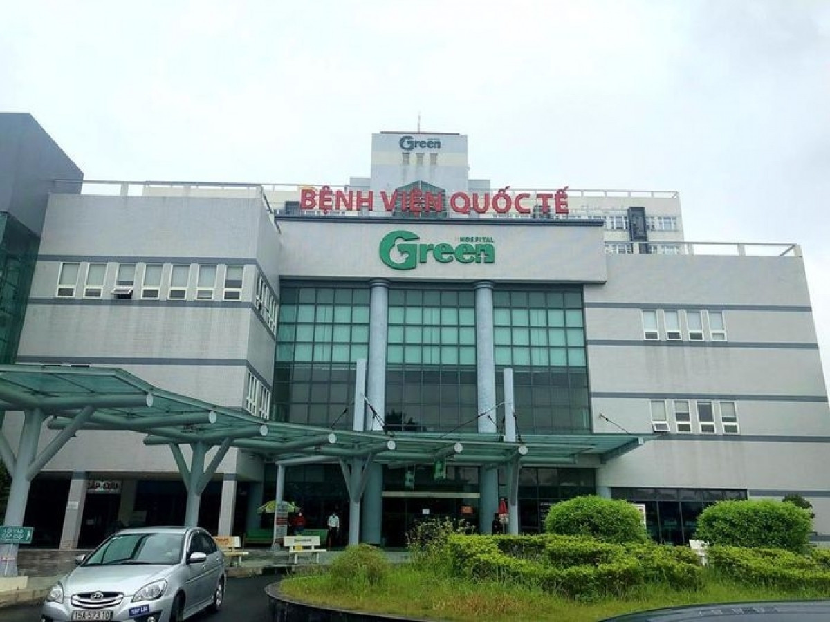 Bo Y te chan chinh viec tu choi san phu mac COVID-19 kham, sinh con