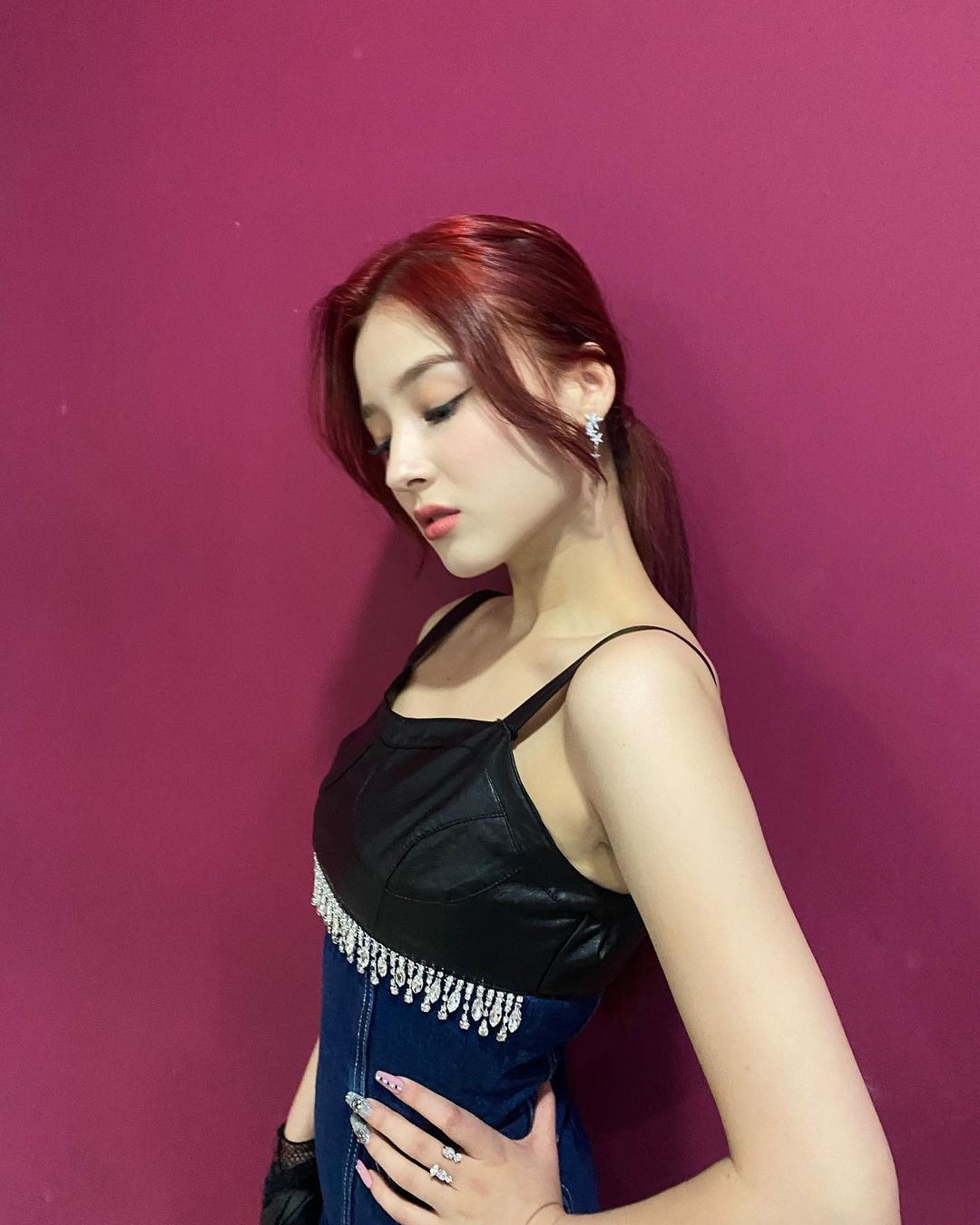 Nancy được đánh giá cao ở nhiều mặt trong lần trở lại này. Song, thời điểm quảng bá ca khúc "Bboom Bboom", Nancy cùng các thành viên trong nhóm thường diện croptop kết hợp với hot pants. Nhưng đáng chú ý là các cô gái không được sử dụng quần bảo hộ để an toàn hơn. Và Nancy là một trong những "nạn nhân" của những bộ phục trang không mấy an toàn.