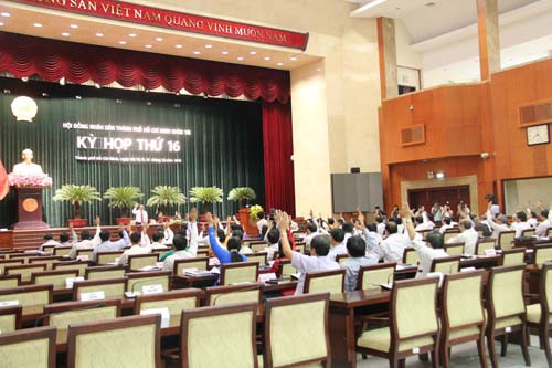 100% đại biểu HĐND TP HCM có mặt thông qua kết quả lấy phiếu tín nhiệm.