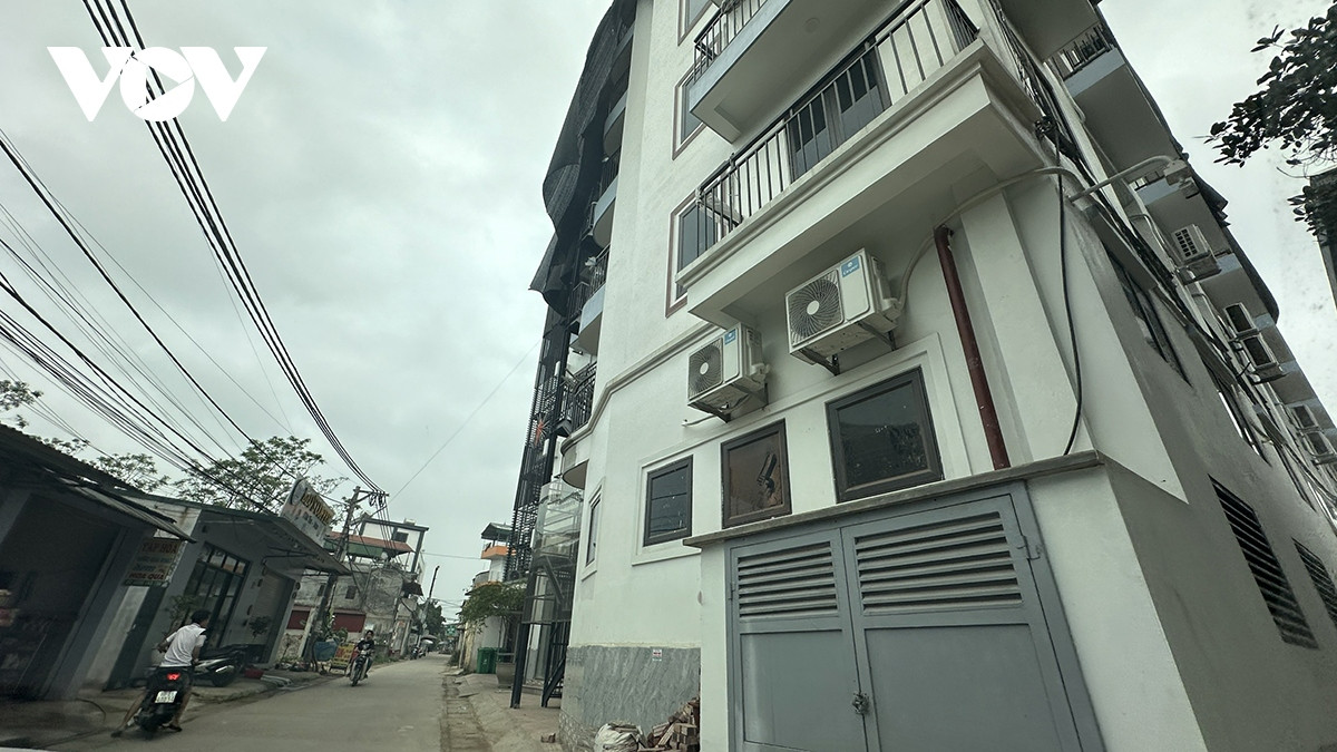 Theo UBND huyện Thạch Thất trên địa bàn 3 xã Tân Xã, Bình Yên, Thạch Hòa còn có nhiều trường vi phạm đất đai, trật tự xây dựng.