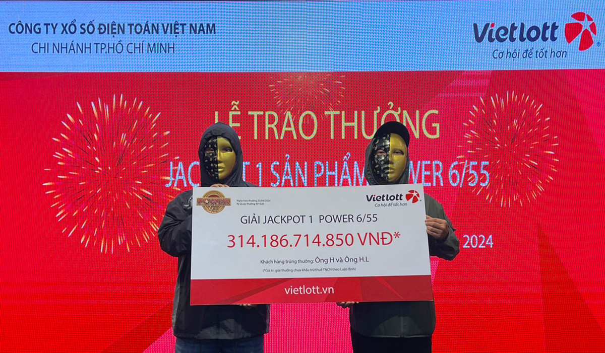 Trung Vietlott 314 ty, chu tiem tap hoa va shipper dinh lam gi?