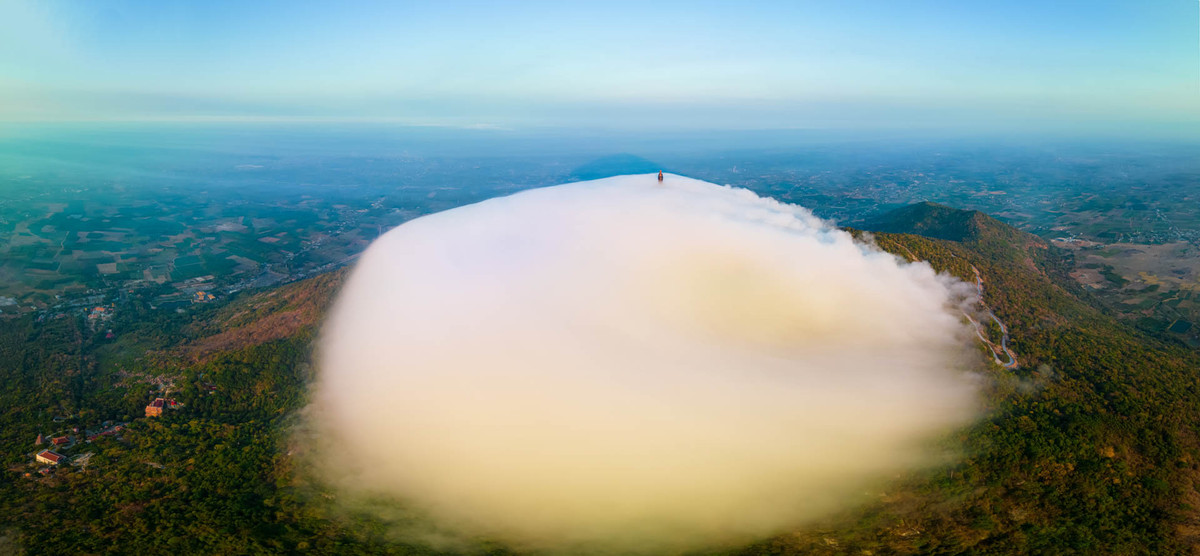 Man nhan bien may trang tran tren Nui Ba Den-Hinh-7