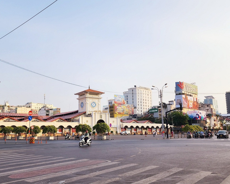 Cac tuyen duong hoa no ruc ro o TP.HCM-Hinh-7