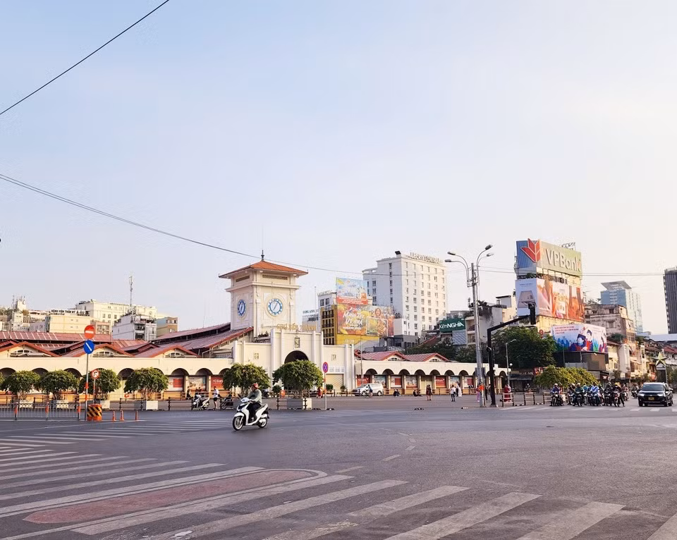 Cac tuyen duong hoa no ruc ro o TP.HCM-Hinh-7