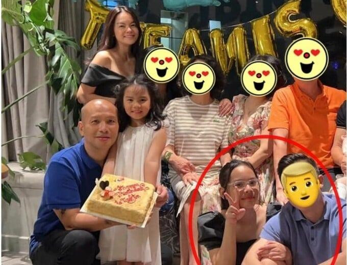 Vo cu, vo moi cua nghe si Viet chung mot khung hinh-Hinh-6