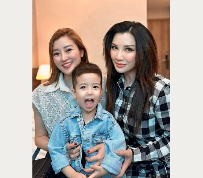 Vo cu, vo moi cua nghe si Viet chung mot khung hinh