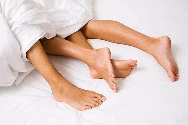 Ngoai tinh voi chong cu nhung tuong khong ai phat hien