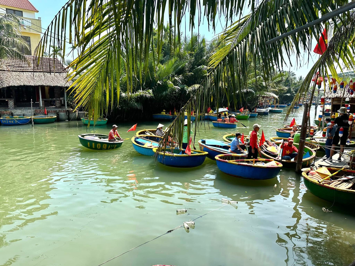 Trai nghiem co phuc duyen dang cung nhung chuyen di day mau sac-Hinh-11