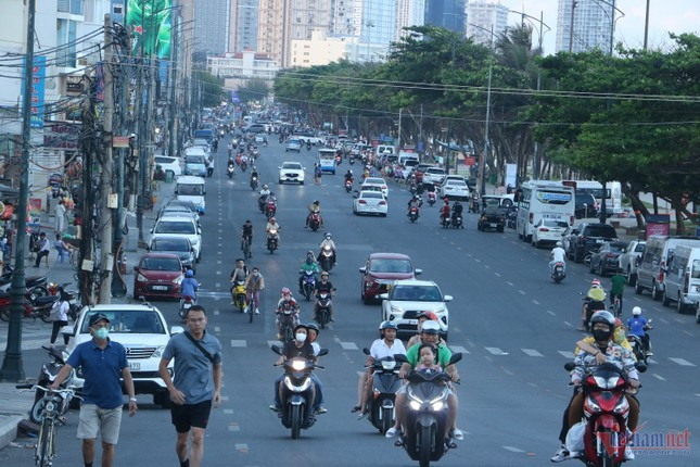 Du khach do ve bien Vung Tau giai nhiet ngay cuoi tuan-Hinh-2