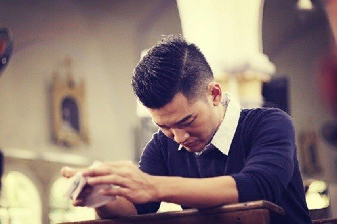 Thay hoi ban cua vo tu van ly hon, toi lang le lam mot viec