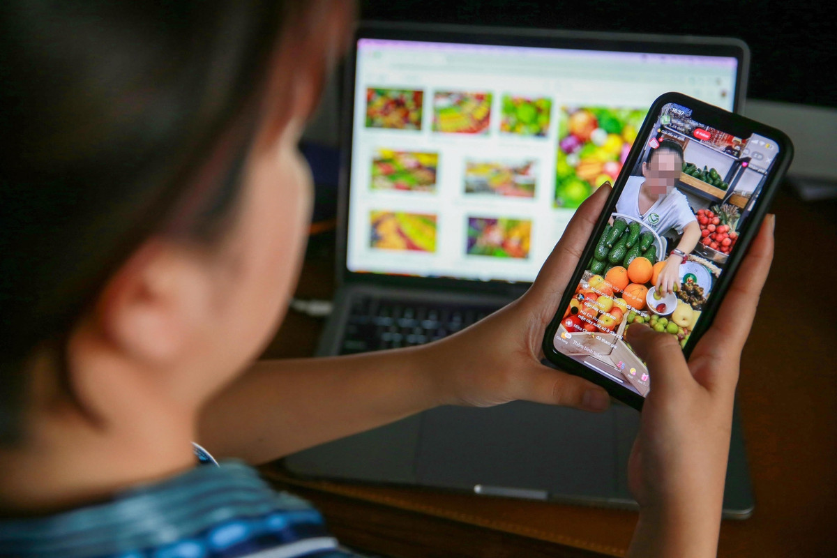 Bat nhao mua ban hang hoa gia re tren mang xa hoi